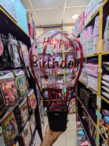 عکس ظرف یکبار مصرف و تم تولد دیسفان لند 