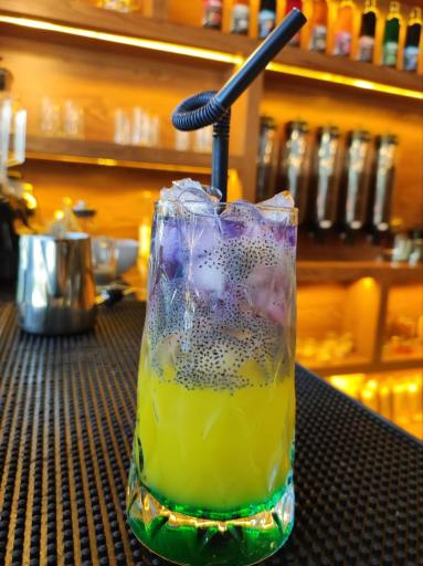 عکس کافه فست فود ژاو