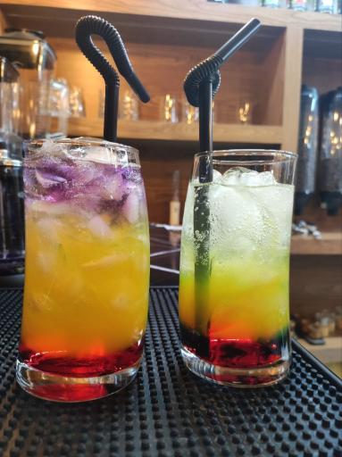 عکس کافه فست فود ژاو