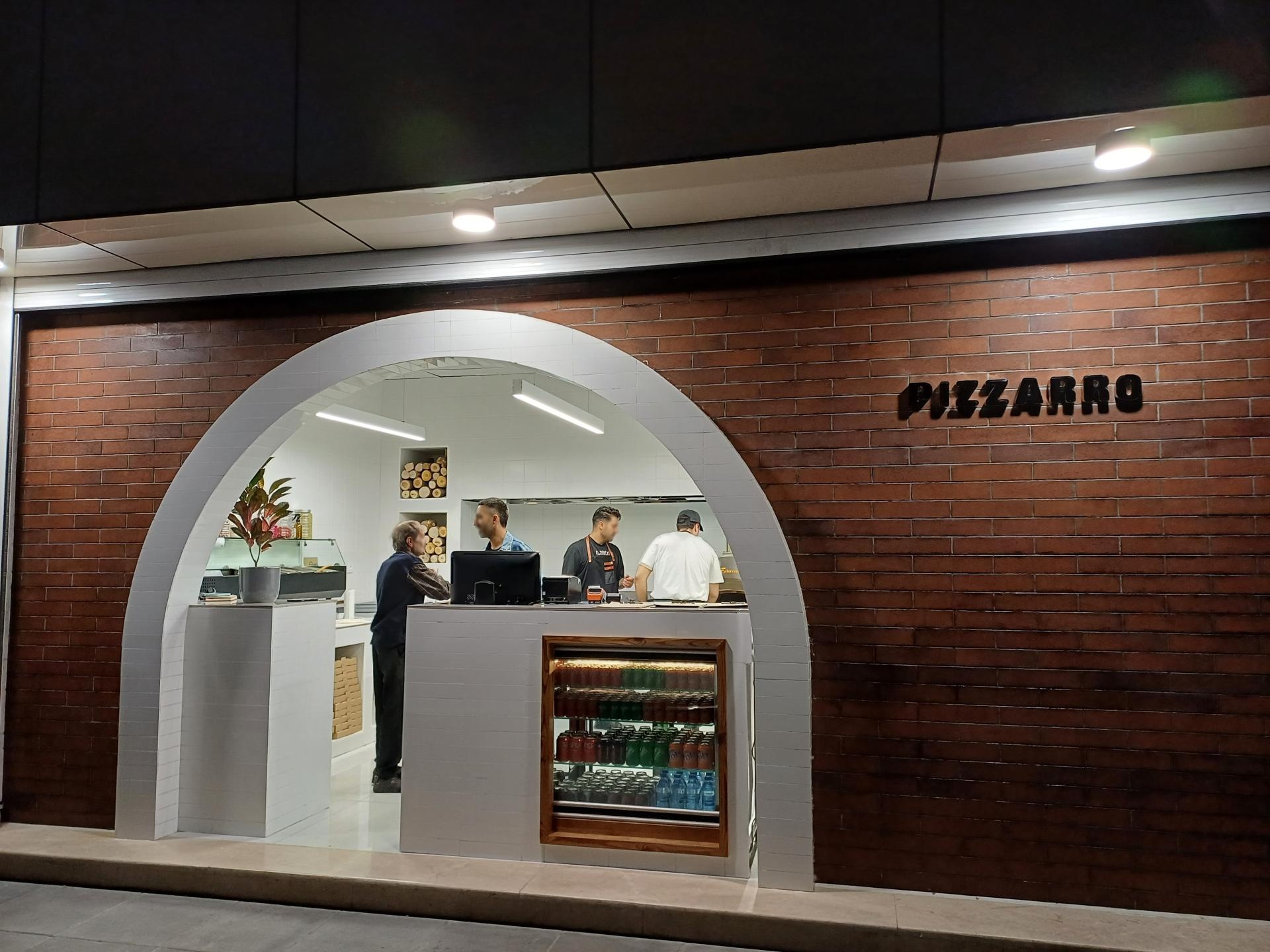 عکس پیتزا پیزارو 