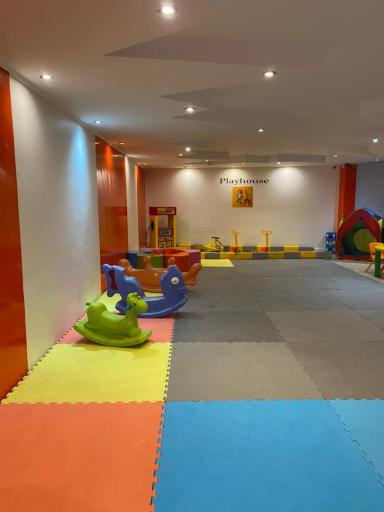 عکس خانه بازی خانه کودک ابرسفید