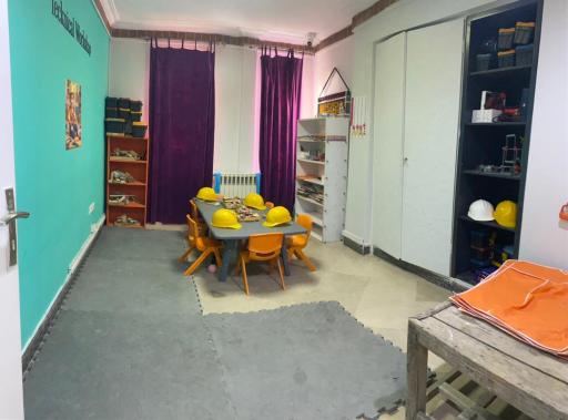 عکس خانه بازی خانه کودک ابرسفید