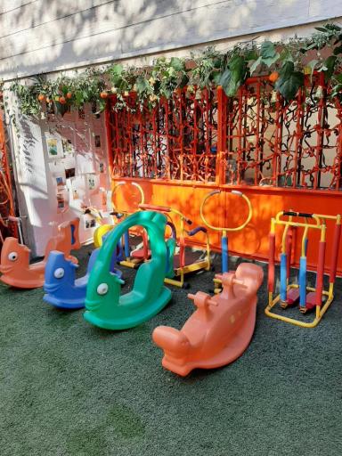 عکس خانه بازی خانه کودک ابرسفید