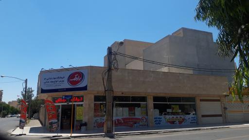 عکس فروشگاه مواد غذایی ۱۴