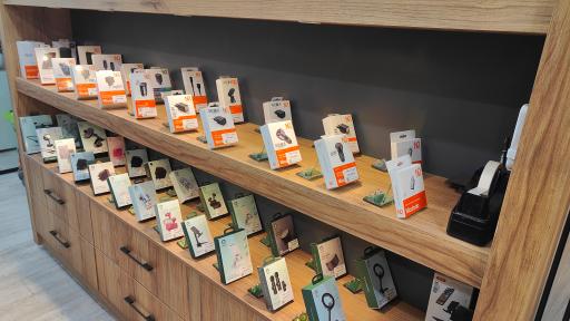 عکس موبایل استقلال