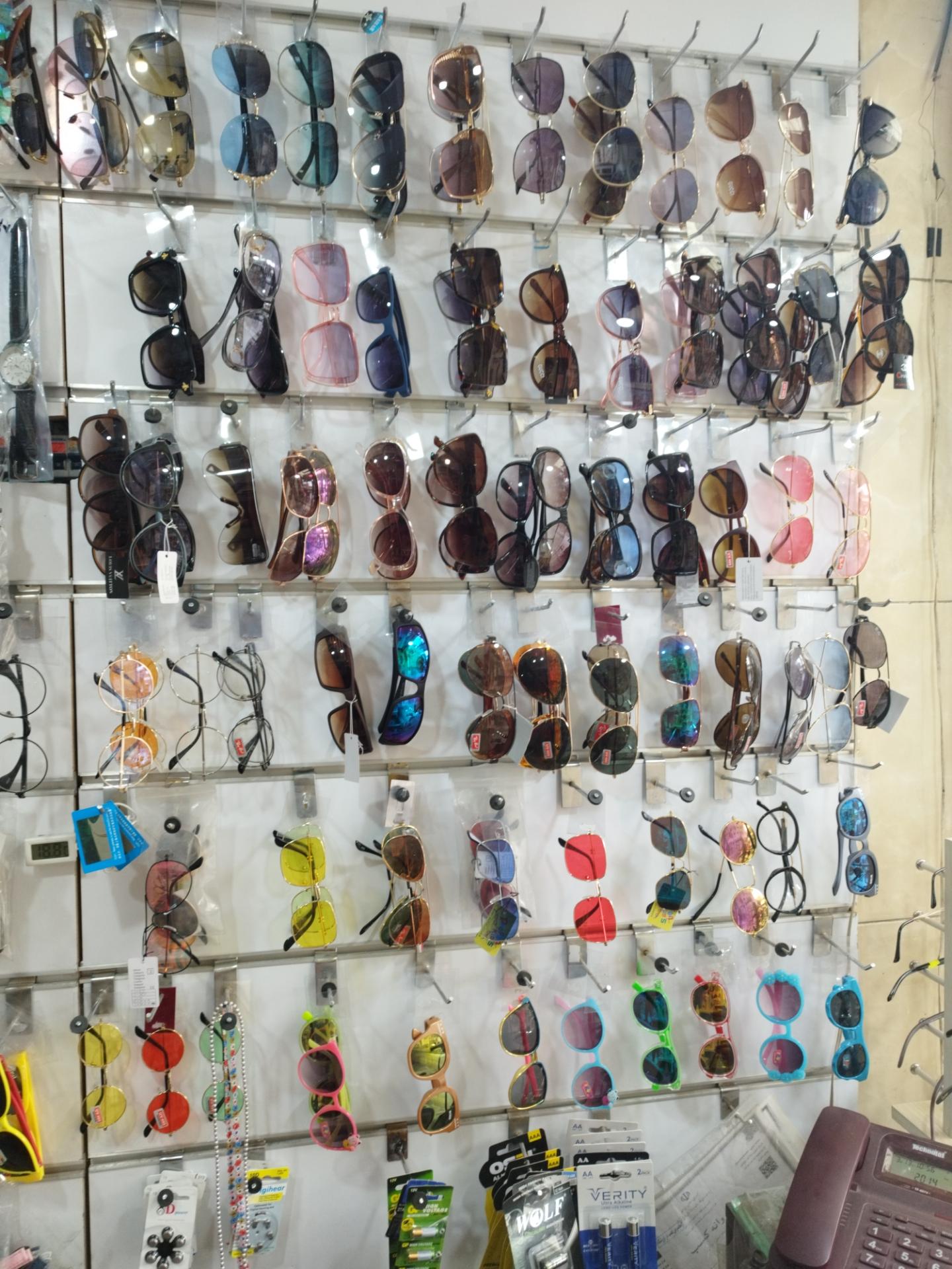 عکس فروشگاه بدلیجات و ساعت گل مریم 