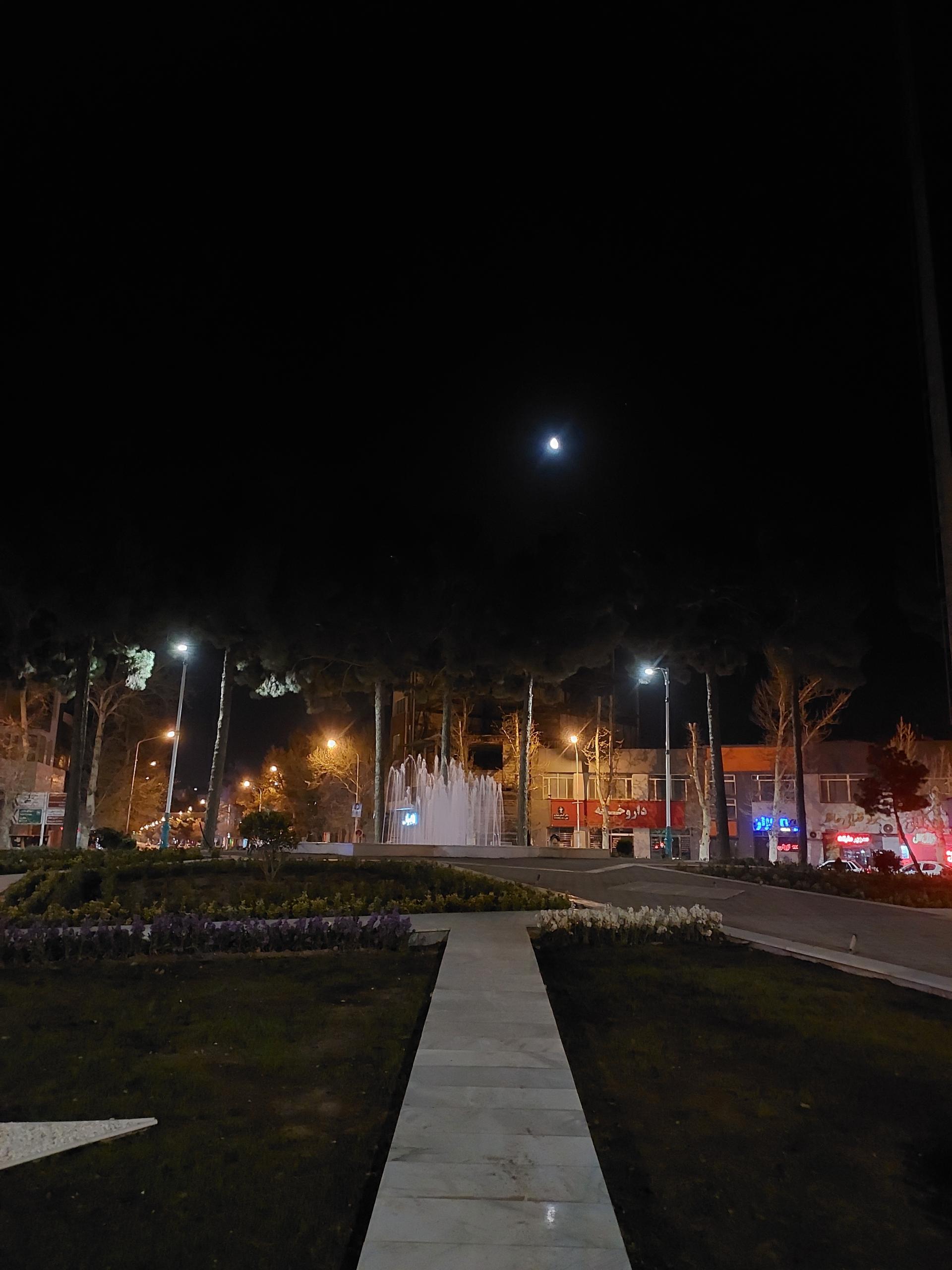 عکس میدان حافظ