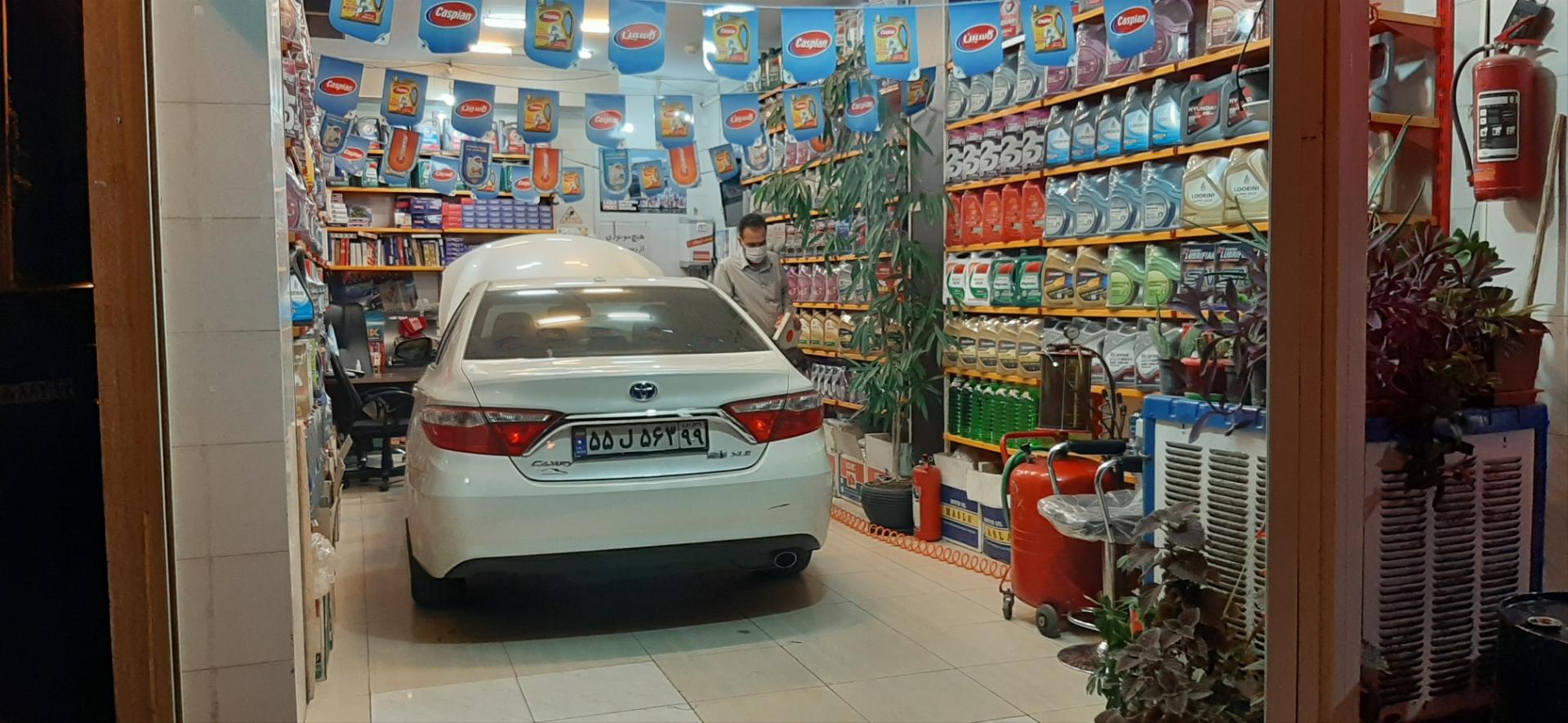 عکس تعویض روغن و اتو سرویس قربانی