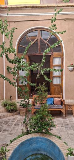 اقامتگاه بومگردی ماه کده