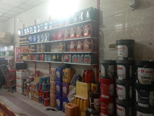 عکس تعویض روغن اعتماد