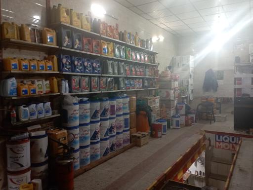 عکس تعویض روغن اعتماد