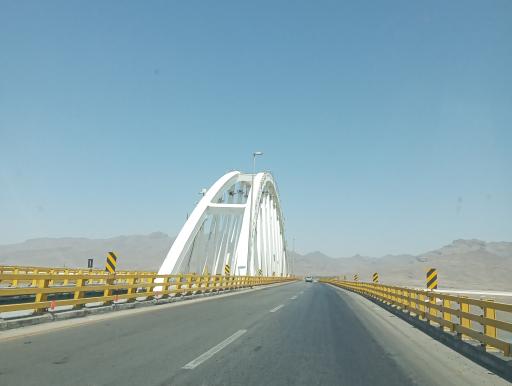 عکس پل دریاچه ارومیه