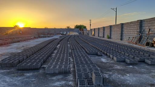 عکس مصالح ساختمانی و بلوکه سیمانی سورنا