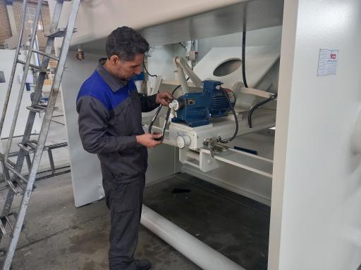 عکس ماشین سازی بزرگ دیانی