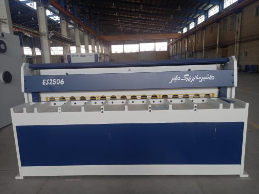 عکس ماشین سازی بزرگ دیانی