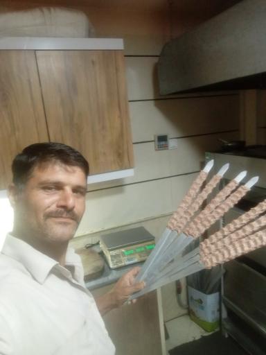 عکس چلوکبابی سید