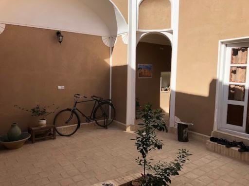 اقامتگاه بومگردی کوبه