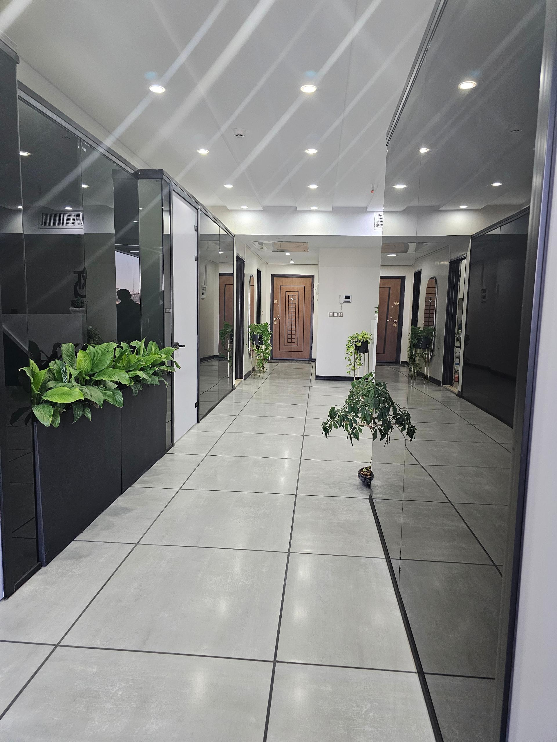 عکس کلینیک پوست و مو زیبایی اُکتا