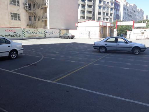 عکس مدرسه شهید مدرس و شهید شفیع زاده