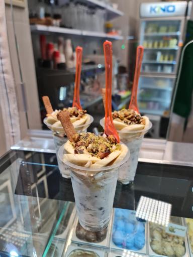 عکس ویتامینه تنها