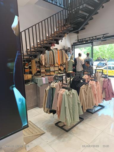 عکس فروشگاه پوشاک لباسان