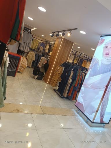 فروشگاه پوشاک لباسان