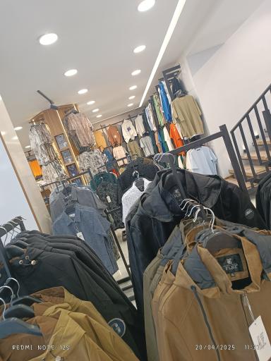 فروشگاه پوشاک لباسان