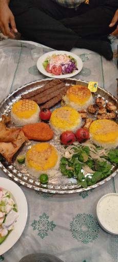 عکس رستوران و سفره خانه سنتی خان