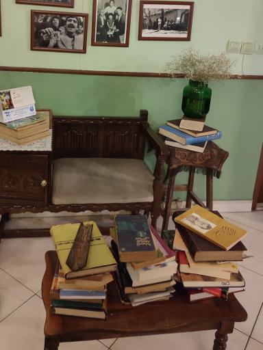 عکس کافه کتاب اثر