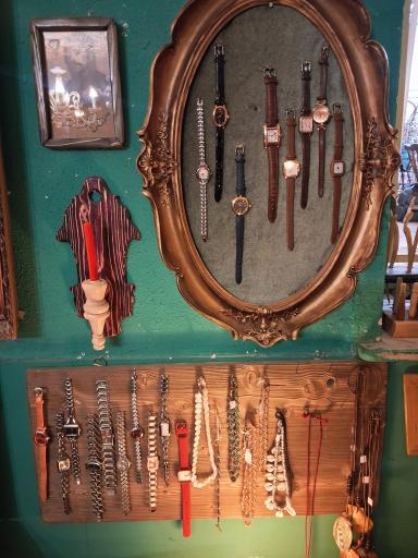 عکس کافه کتاب اثر