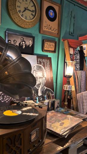 عکس کافه کتاب اثر