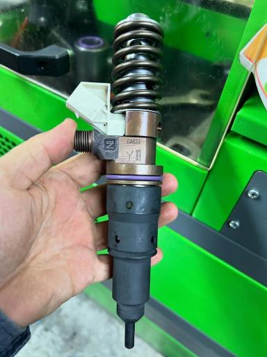 عکس تعمیر و تنظیم انژکتور حیدری
