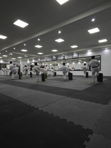 عکس سالن کاراته شهدای مسجد الهادی