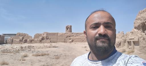 عکس قلعه ی باستانی محمود آباد سادات