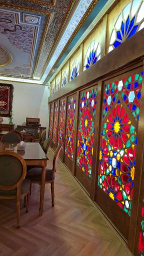 عکس عمارت هزار نقش