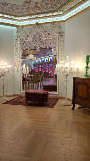 عکس عمارت هزار نقش