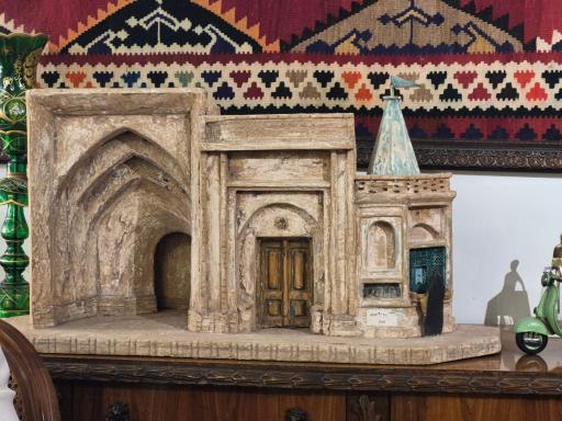 عکس عمارت هزار نقش