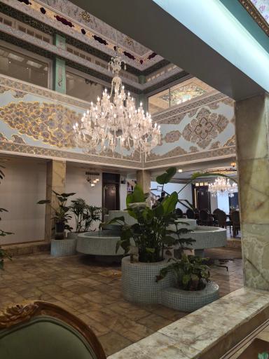 عکس عمارت هزار نقش