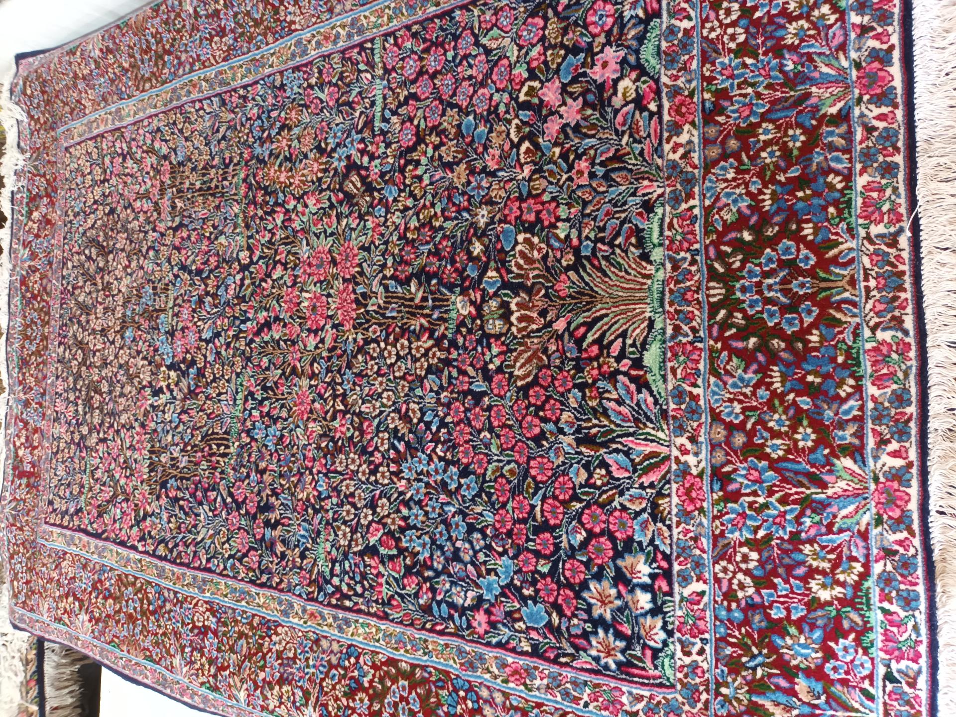 عکس فرش دستباف کرمان (فدک)