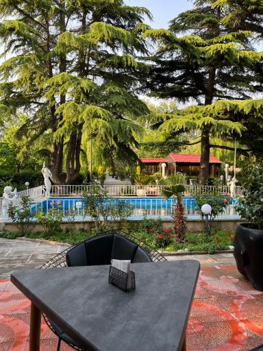 عکس کافه رستوران عمارت کاج