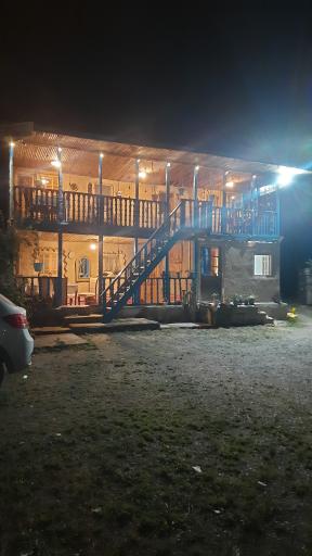 عکس اقامتگاه بومگردی تلارسر تخسم