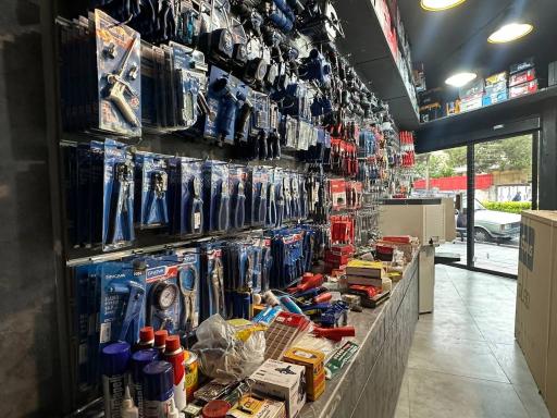 عکس فروشگاه رنگ و ابزار فرشید