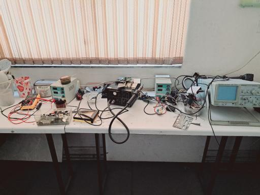 عکس آموزشگاه کامپیوتر و تعمیرات موبایل افزون