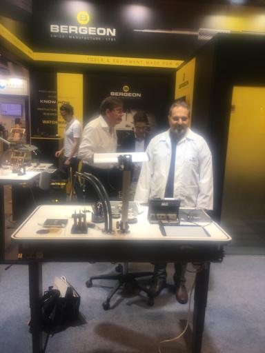 عکس دپارتمان تخصصی تعمیرات ساعت آچار واچ