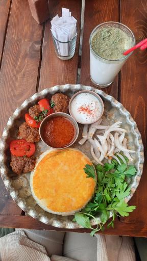 عکس عمارت گل بهاری (خانه پدری)