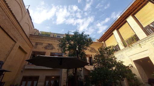 عکس عمارت گل بهاری (خانه پدری)