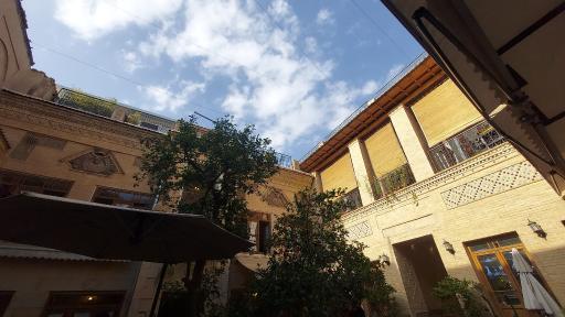 عکس عمارت گل بهاری (خانه پدری)