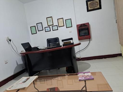 عکس آموزشگاه کامپیوتر و تعمیرات موبایل افزون