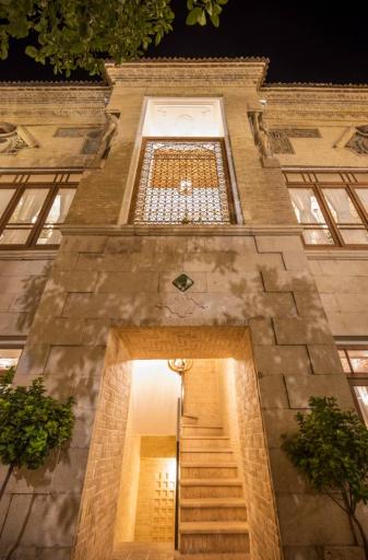 عکس عمارت گلبهاری