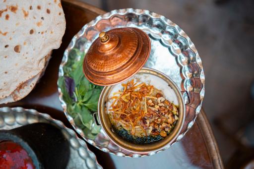 عکس عمارت گلبهاری